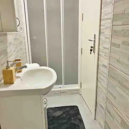 Lovely 1-bedroom At Balkanska Street Belgrade